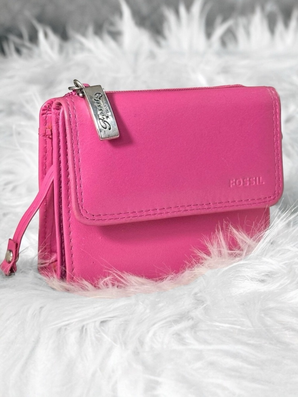 FOSSIL Genuine Leather Mini Bifold Silver Snap Wallet in Fuchsia - Vintage; EUC.
